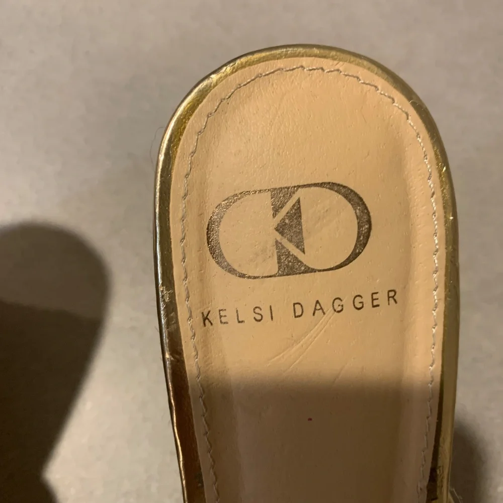 Kelsi Dagger Gold Wedge Platform Slide Sandals sz 8.5